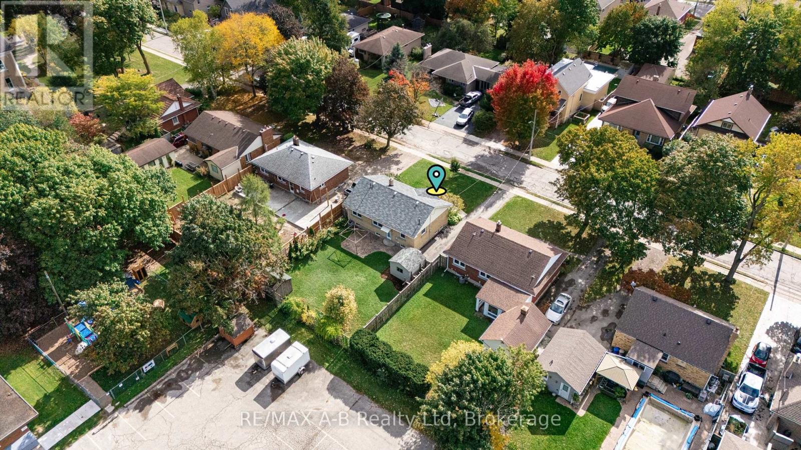252 Hibernia Street, Stratford, Ontario  N5A 5V7 - Photo 32 - X12459178