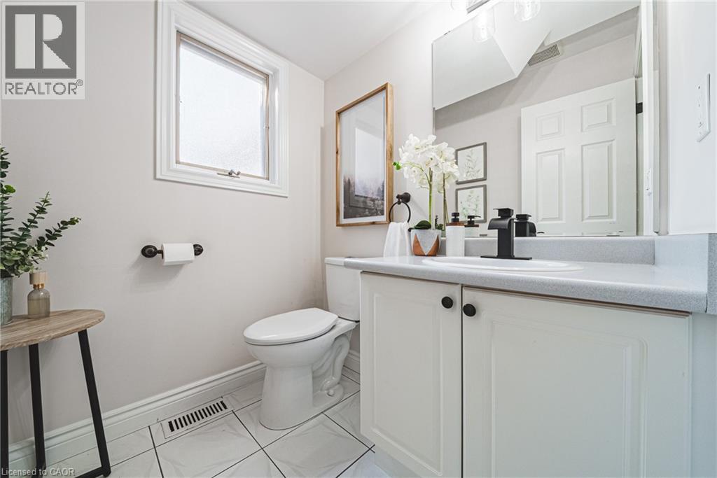 176 Highland Road W, Hamilton, Ontario  L8J 2S6 - Photo 15 - 40778595
