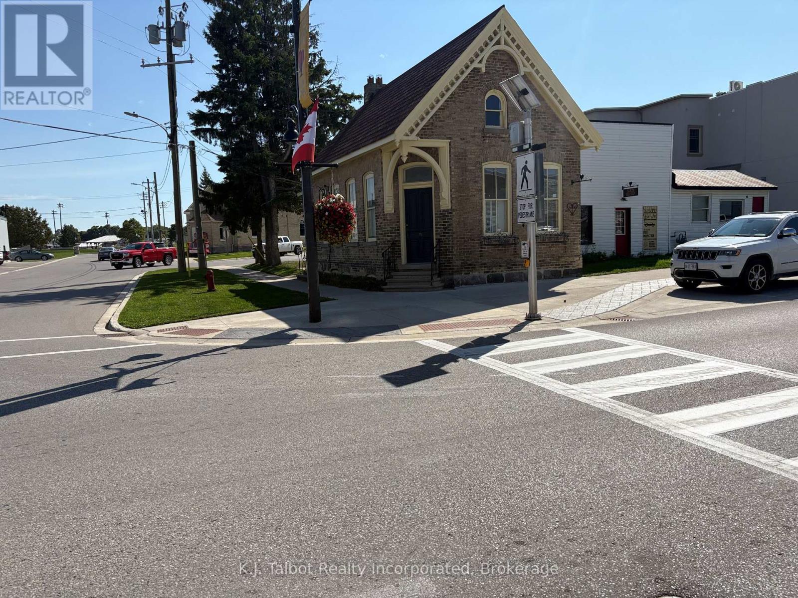 79 Albert Street, Central Huron, Ontario  N0M 1L0 - Photo 3 - X12459832