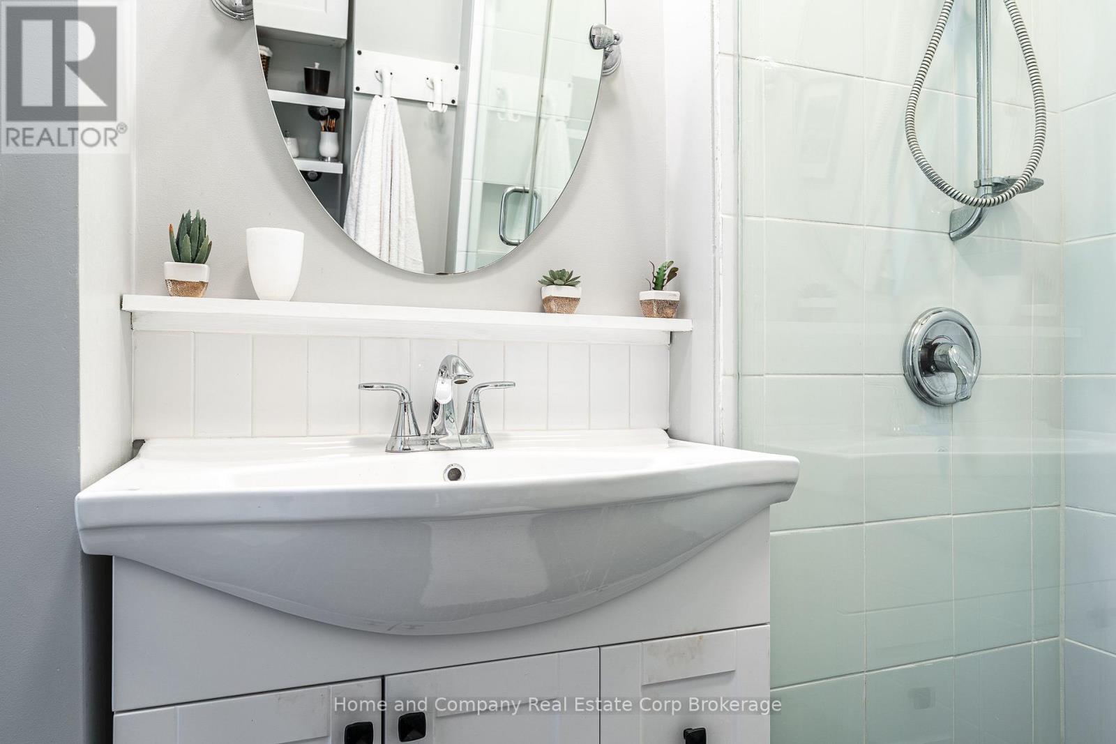 81 Blake Street, Stratford, Ontario  N5A 2C5 - Photo 30 - X12460084