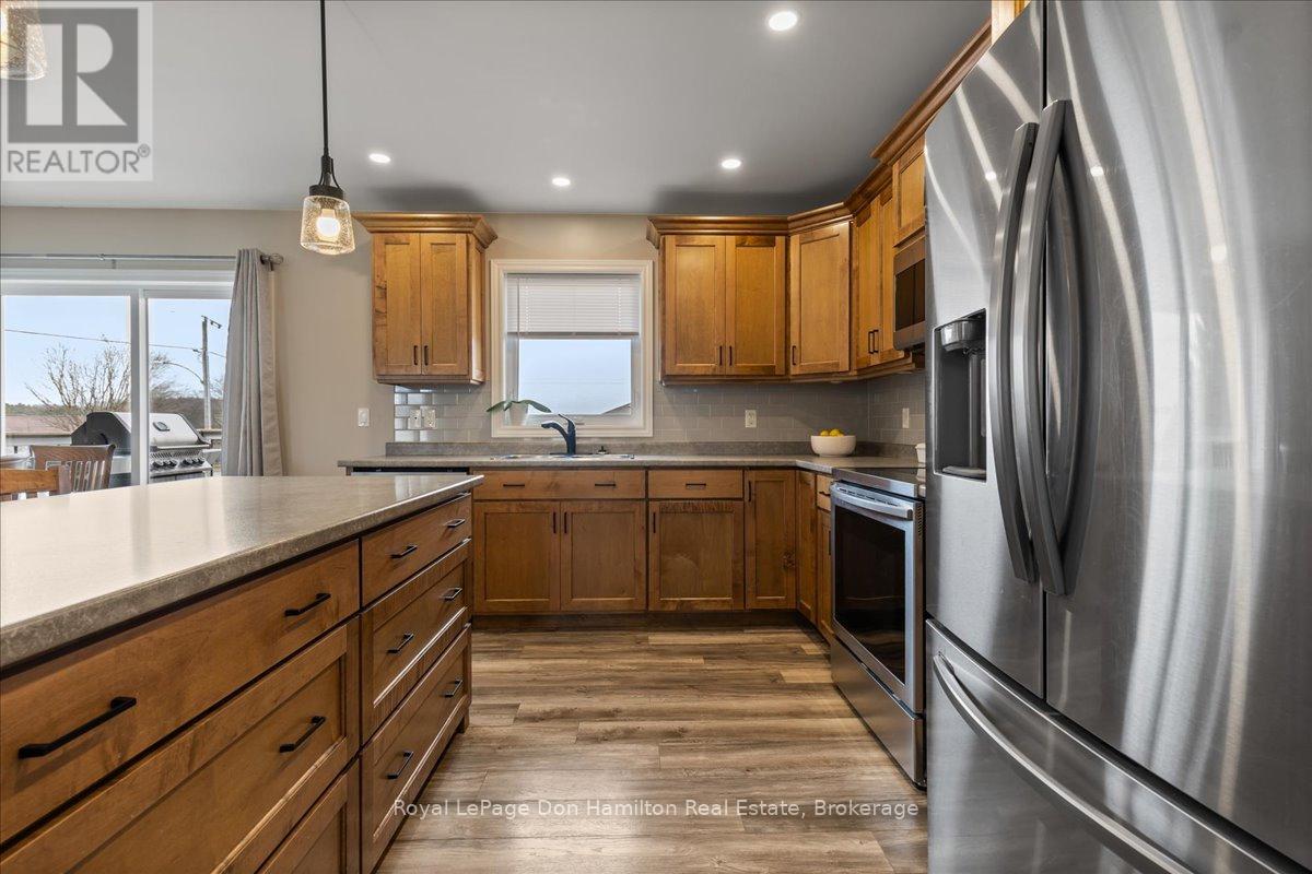 42 John Street, Morris Turnberry, Ontario  N0G 1E0 - Photo 14 - X12460143
