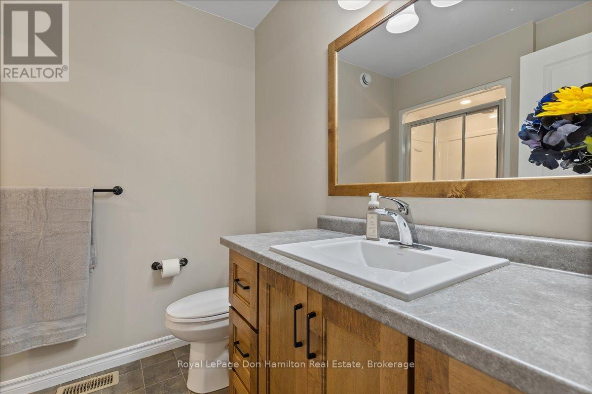 42 John Street, Morris Turnberry, Ontario  N0G 1E0 - Photo 36 - X12460143