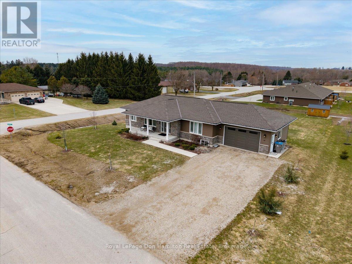 42 John Street, Morris Turnberry, Ontario  N0G 1E0 - Photo 4 - X12460143