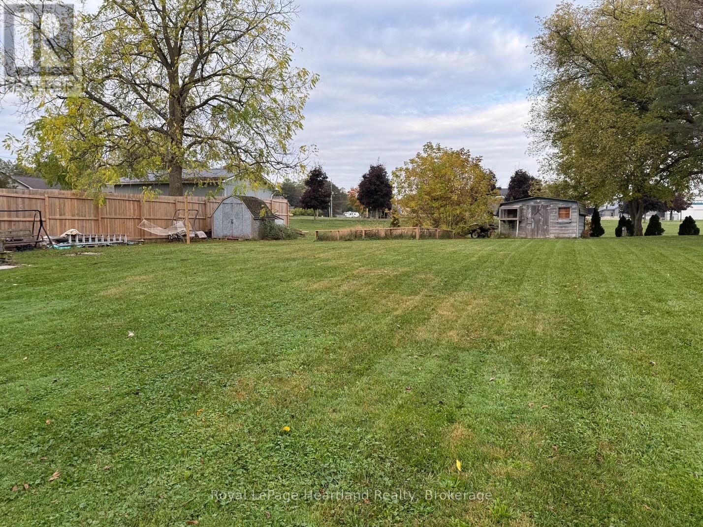 770 Somerville Street, Huron-Kinloss, Ontario  N0G 2H0 - Photo 11 - X12460169