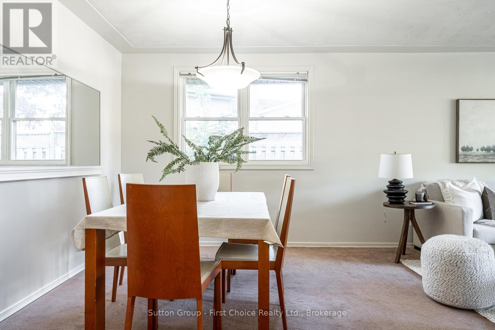 39 Baker Street, Stratford, Ontario  N5A 7A2 - Photo 15 - X12460473