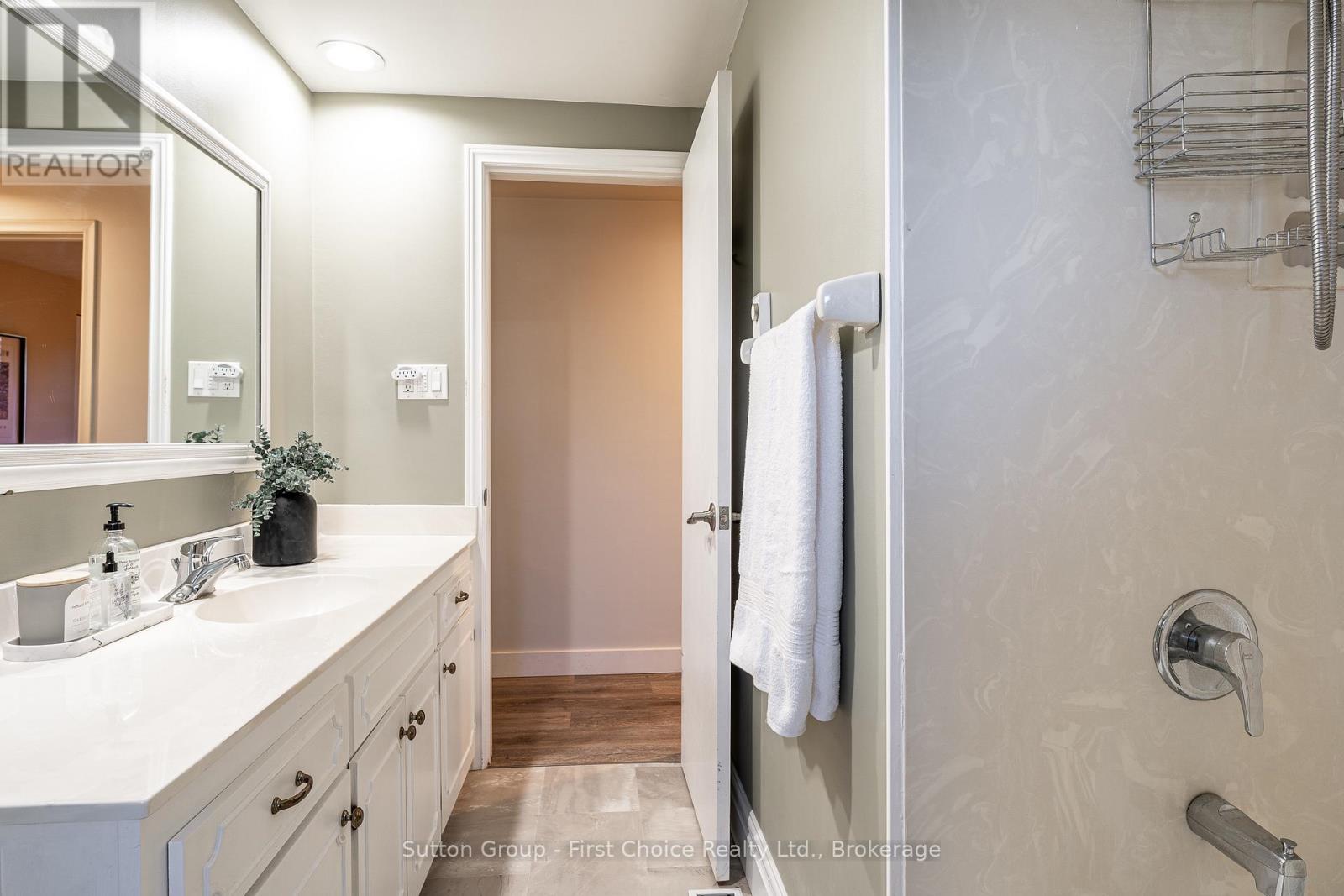 39 Baker Street, Stratford, Ontario  N5A 7A2 - Photo 18 - X12460473