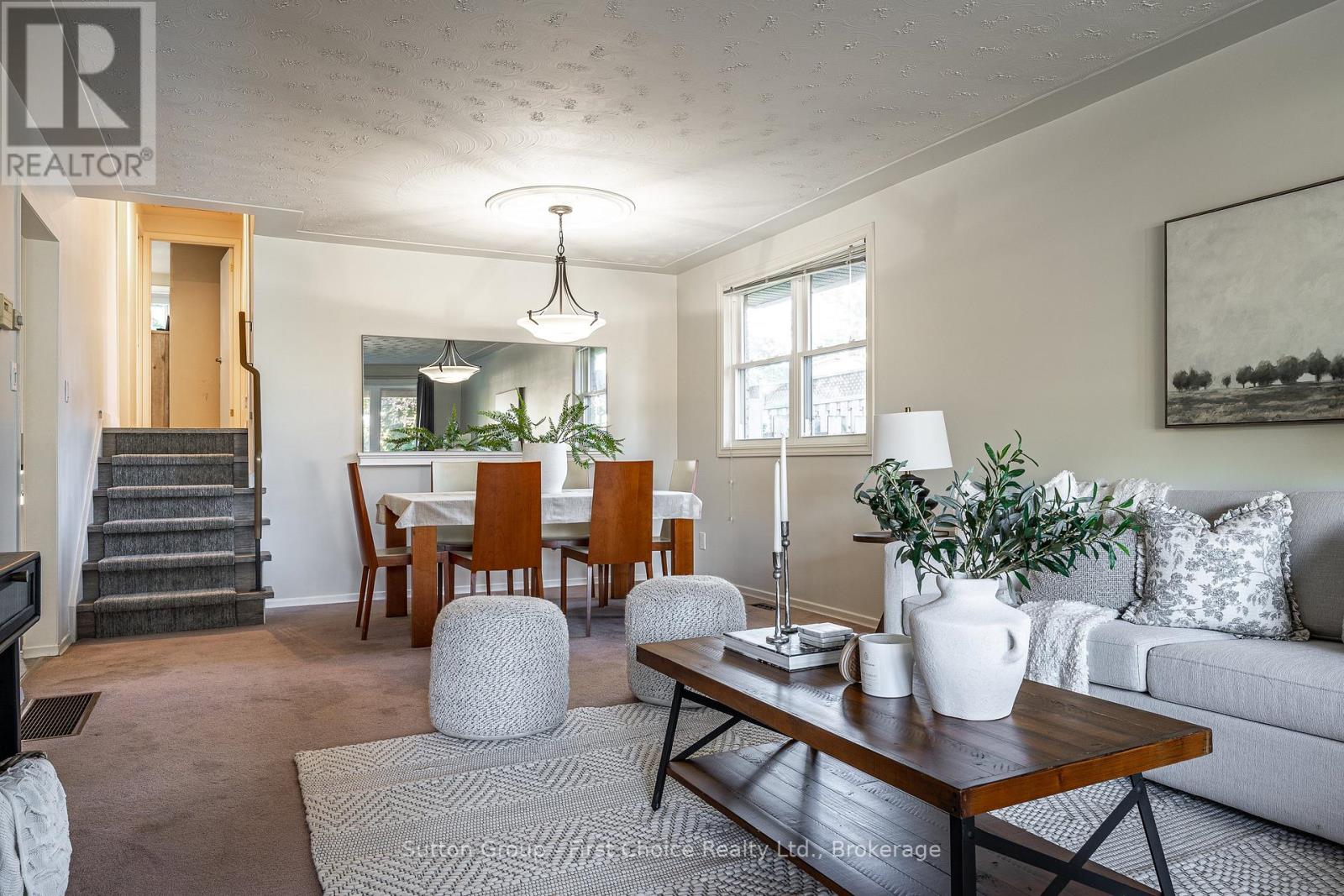 39 Baker Street, Stratford, Ontario  N5A 7A2 - Photo 5 - X12460473