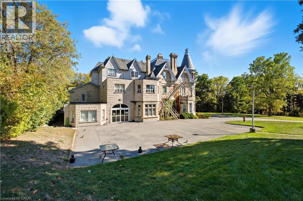 185 GRAND RIVER Street N, Paris, Ontario