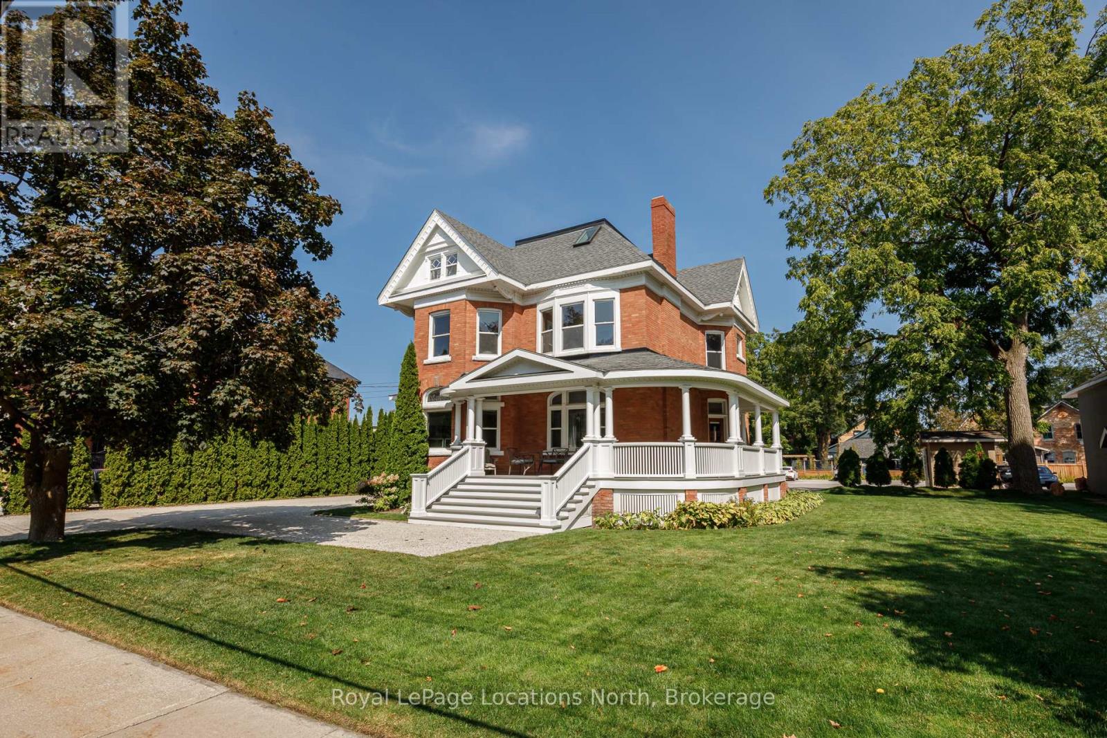 43 Elgin Street, Collingwood, Ontario  L9Y 3L6 - Photo 1 - S12461511