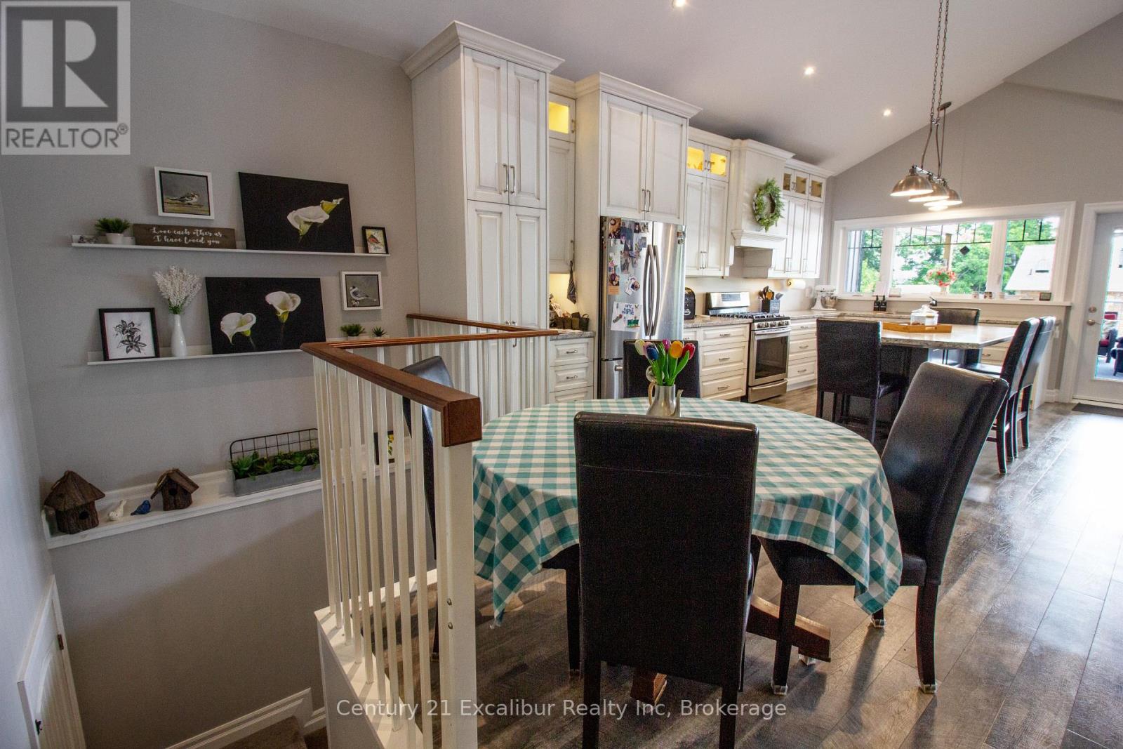 566 St. Patrick Street E, Centre Wellington, Ontario  N1M 1N2 - Photo 12 - X12462704