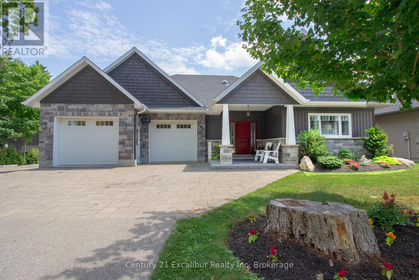 566 St. Patrick Street E, Centre Wellington, Ontario  N1M 1N2 - Photo 2 - X12462704