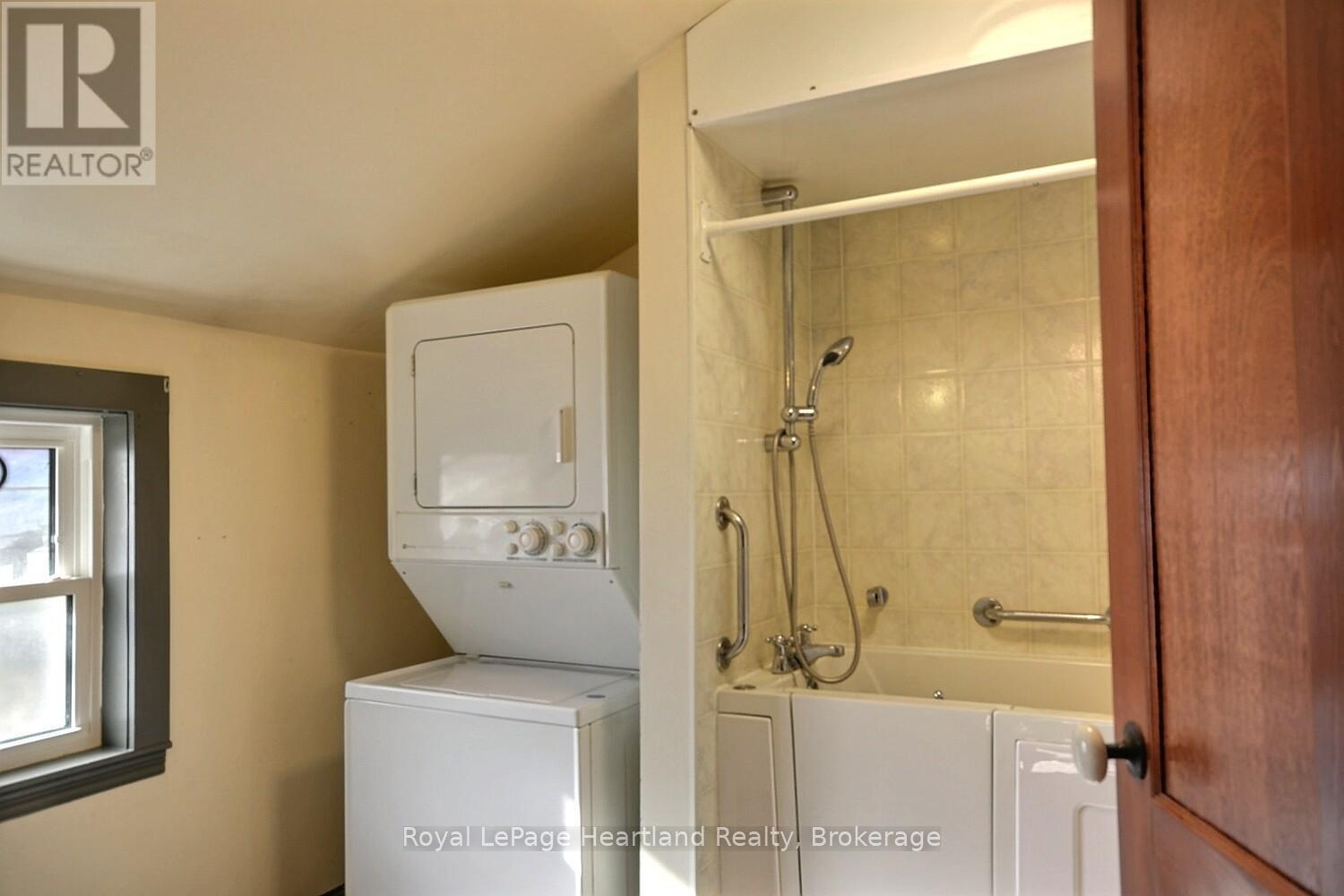122 Mary Street, Central Huron, Ontario  N0M 1L0 - Photo 11 - X12462725