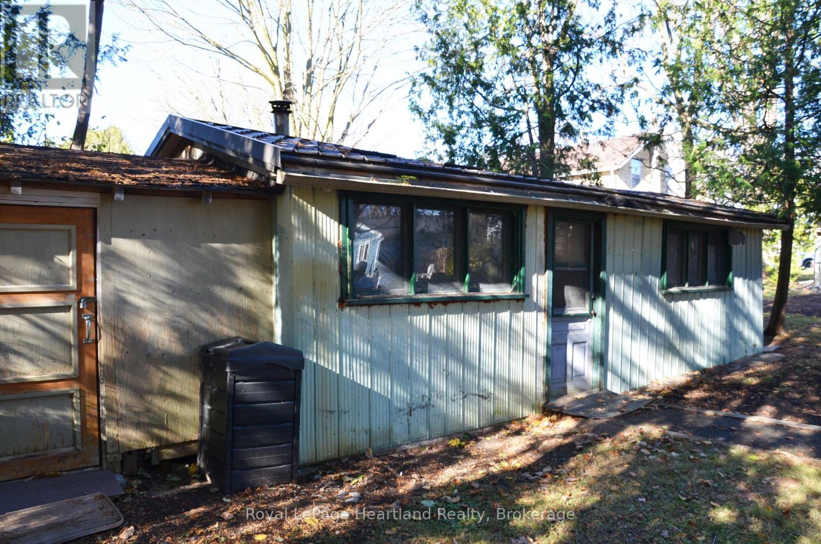 122 Mary Street, Central Huron, Ontario  N0M 1L0 - Photo 16 - X12462725
