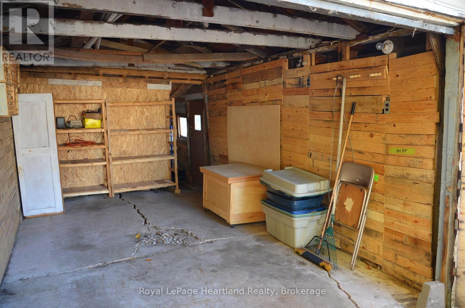 122 Mary Street, Central Huron, Ontario  N0M 1L0 - Photo 17 - X12462725