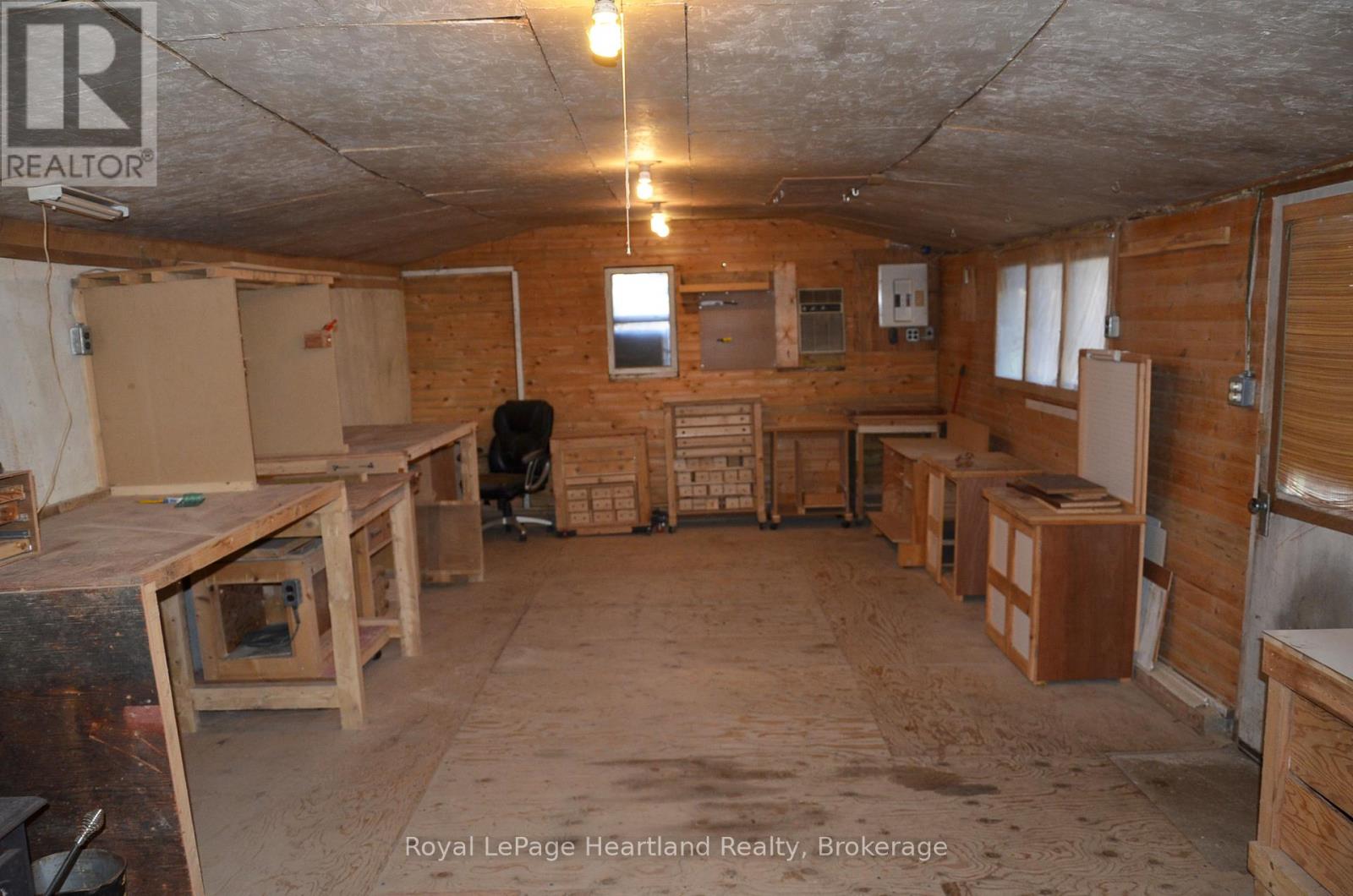 122 Mary Street, Central Huron, Ontario  N0M 1L0 - Photo 21 - X12462725
