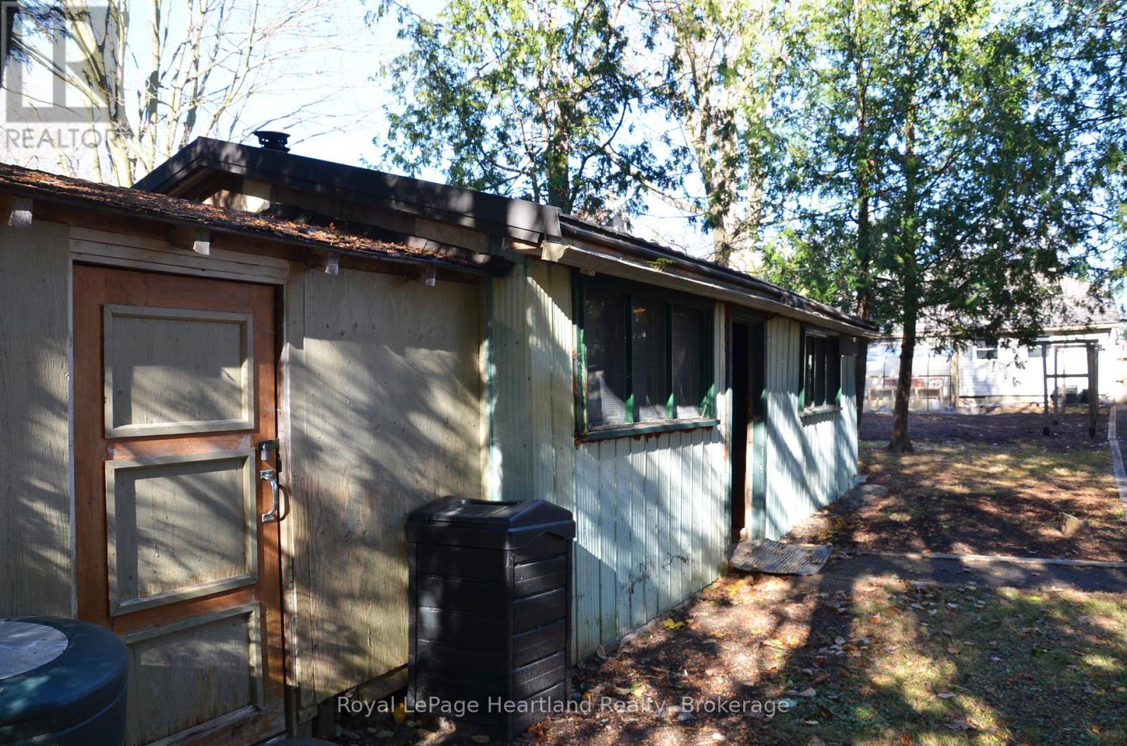122 Mary Street, Central Huron, Ontario  N0M 1L0 - Photo 25 - X12462725