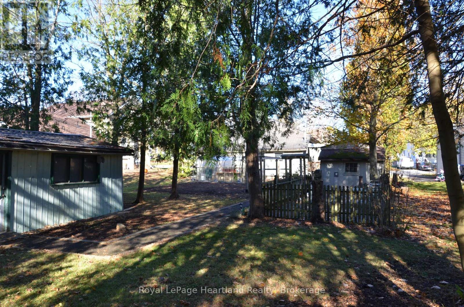 122 Mary Street, Central Huron, Ontario  N0M 1L0 - Photo 28 - X12462725