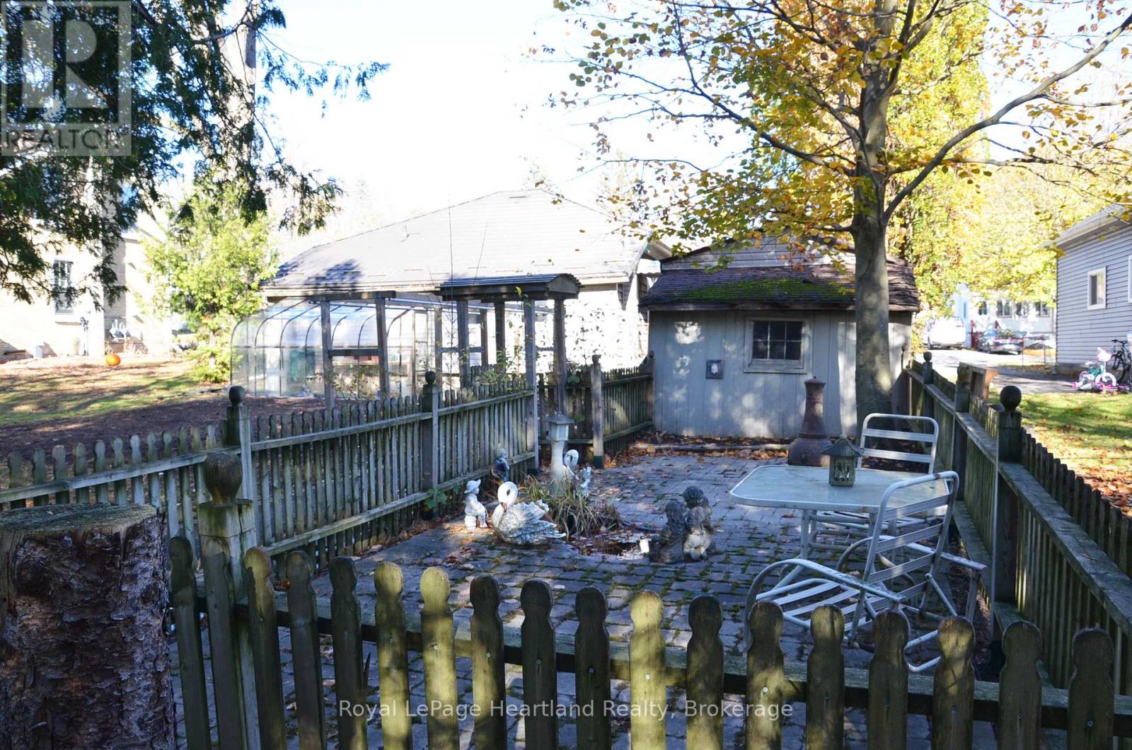 122 Mary Street, Central Huron, Ontario  N0M 1L0 - Photo 29 - X12462725
