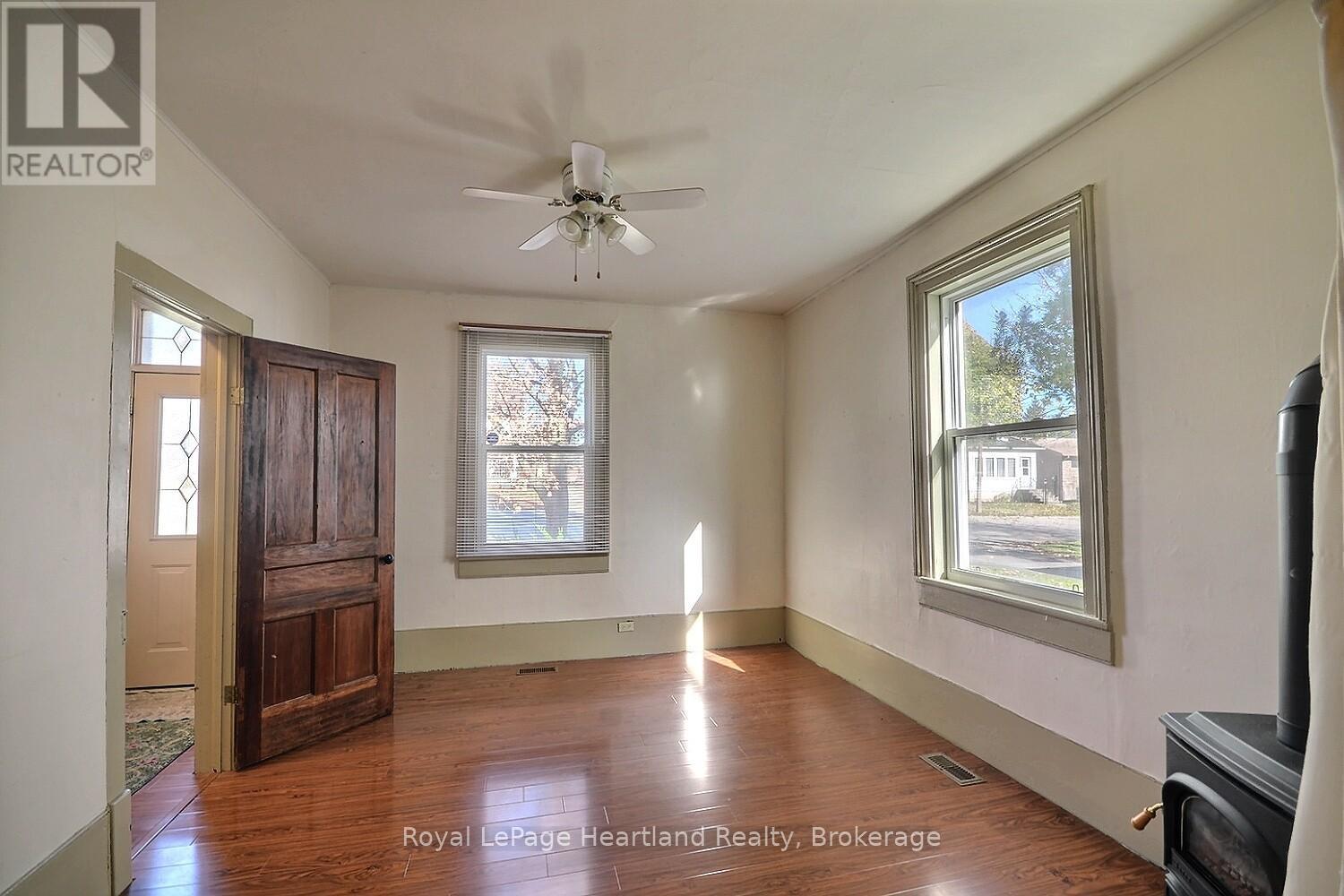 122 Mary Street, Central Huron, Ontario  N0M 1L0 - Photo 5 - X12462725