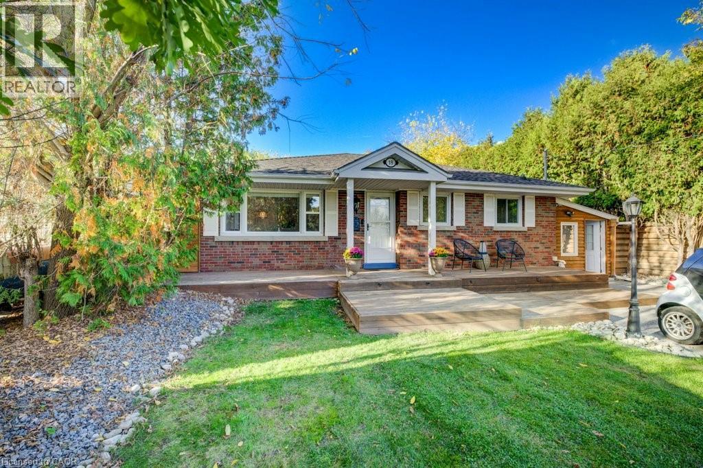18 HILLTOP Drive, Cambridge, Ontario