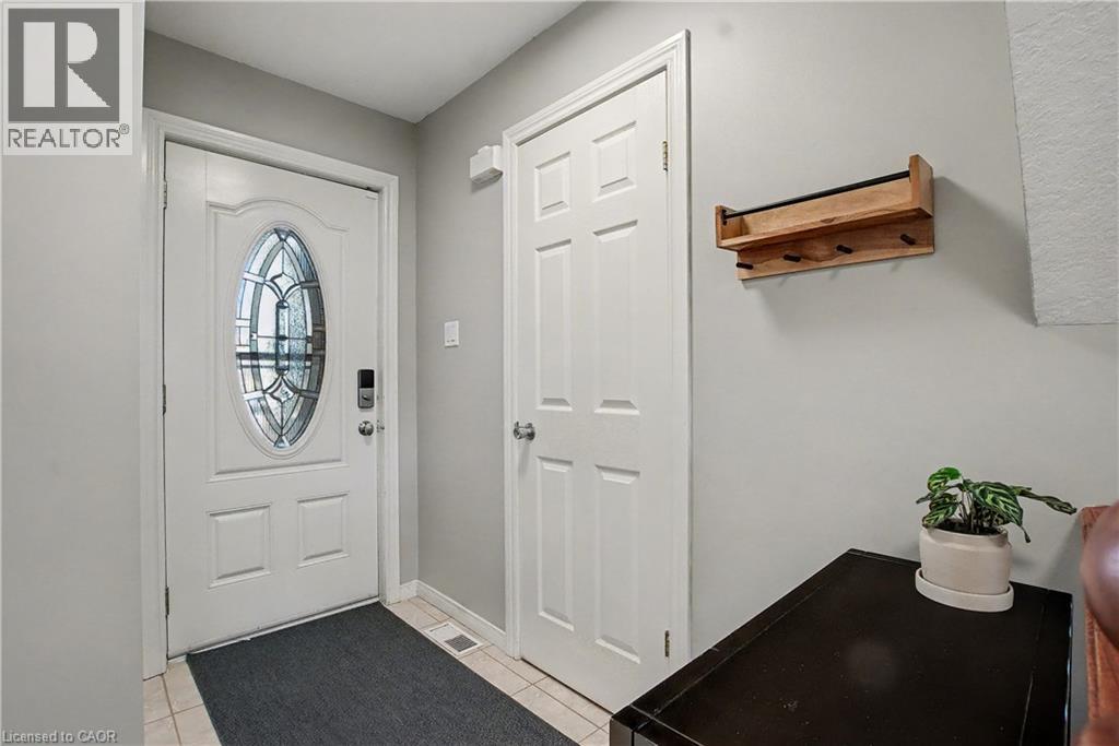 60 Lena Crescent, Cambridge, Ontario  N1R 8P4 - Photo 3 - 40779250