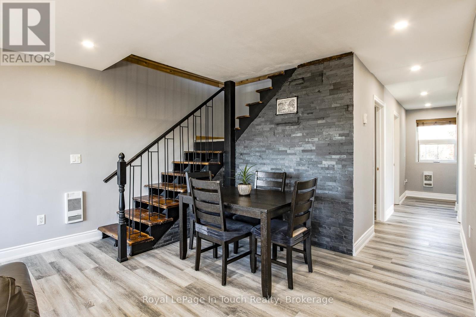 142 Duck Bay Road, Tay, Ontario  L0K 2C0 - Photo 11 - S12463255