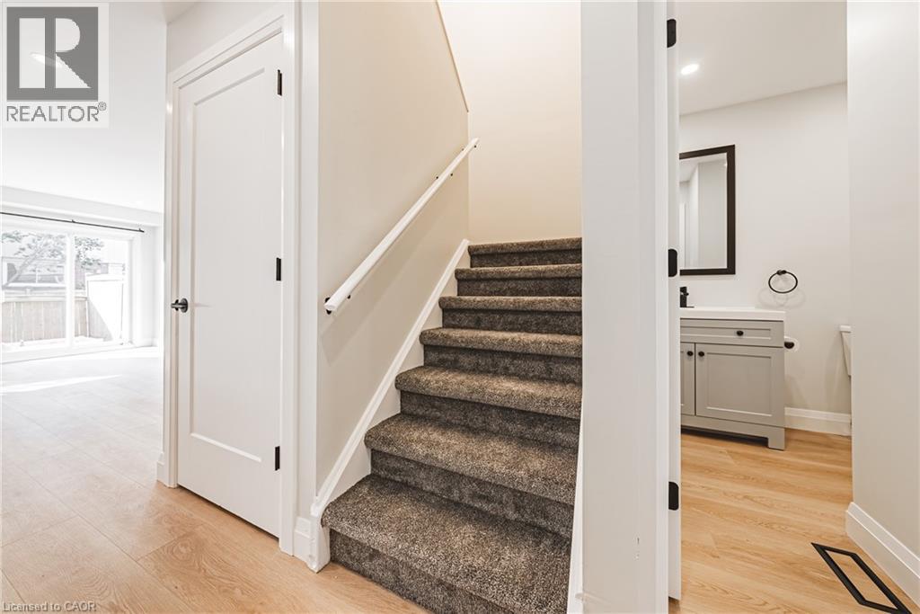 5033 Pinedale Avenue Unit# 48, Burlington, Ontario  L7L 5J6 - Photo 5 - 40779294