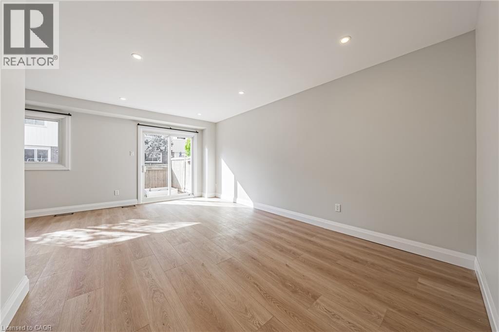 5033 Pinedale Avenue Unit# 48, Burlington, Ontario  L7L 5J6 - Photo 6 - 40779294