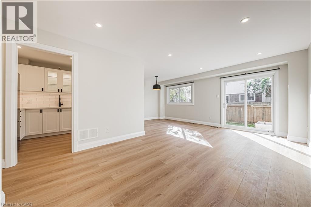 5033 Pinedale Avenue Unit# 48, Burlington, Ontario  L7L 5J6 - Photo 7 - 40779294