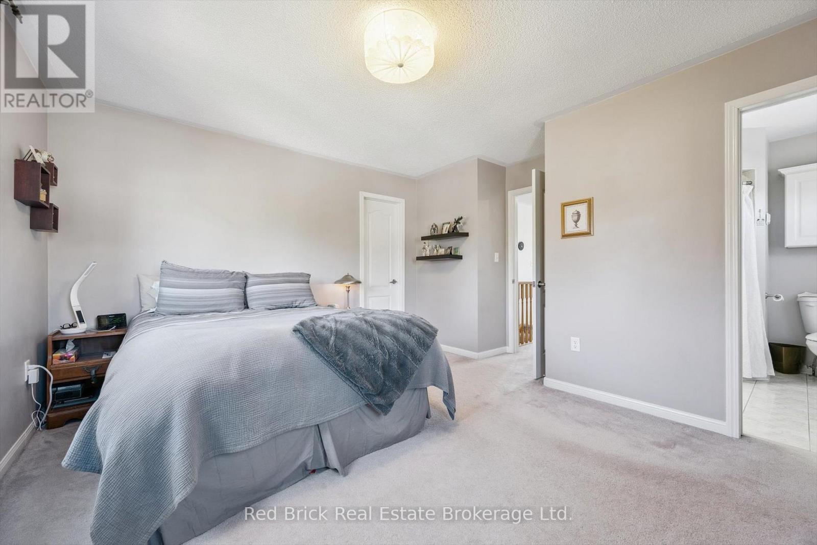 7241 Torrisdale Lane, Mississauga, Ontario  L5N 7Y7 - Photo 13 - W12464244
