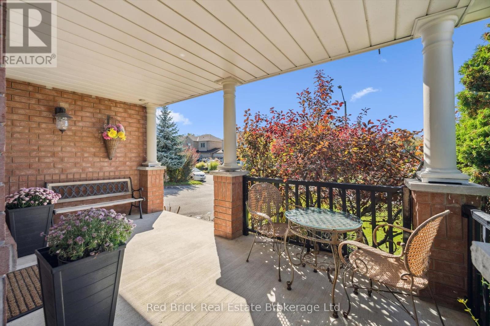 7241 Torrisdale Lane, Mississauga, Ontario  L5N 7Y7 - Photo 4 - W12464244