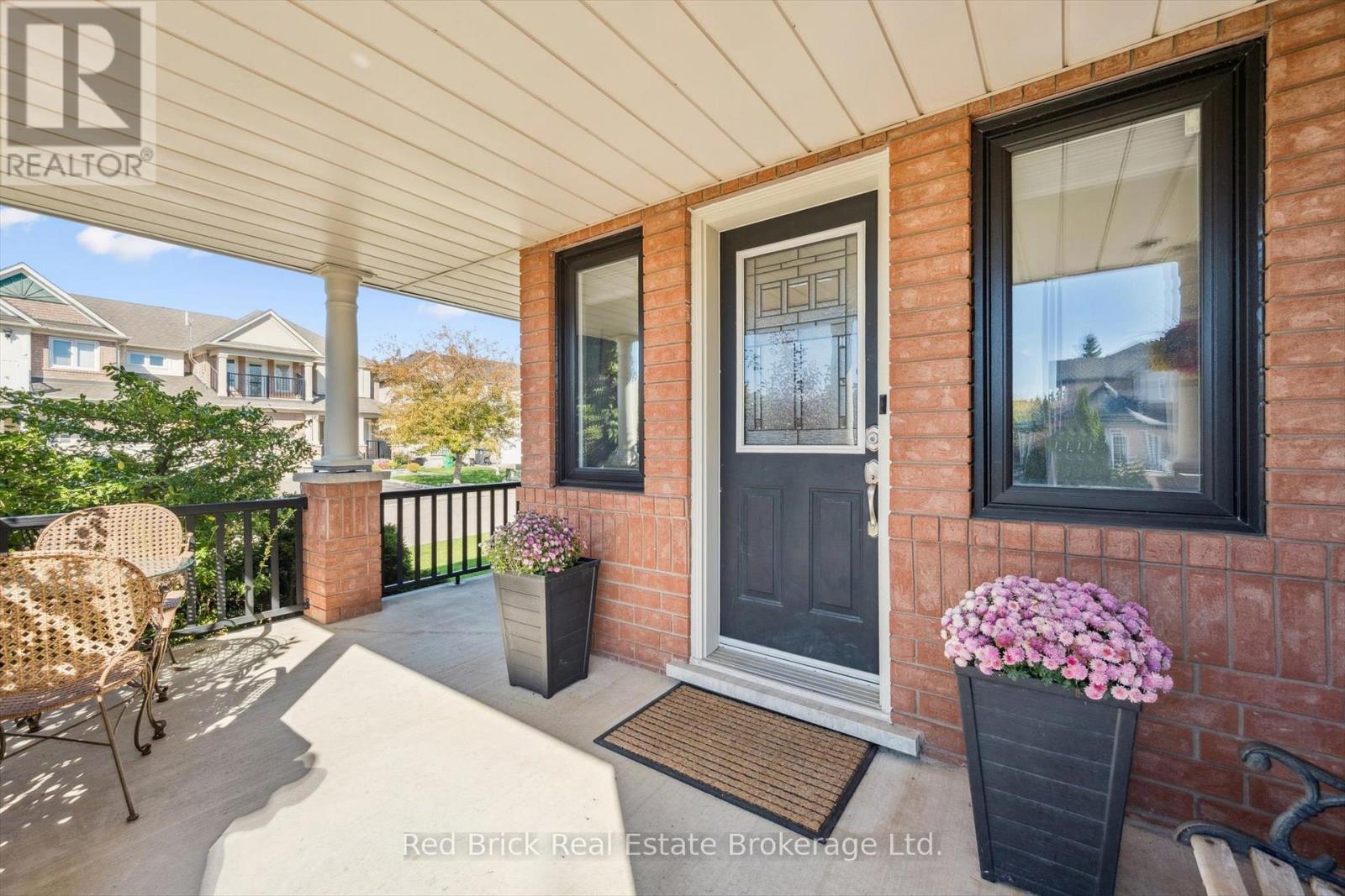 7241 Torrisdale Lane, Mississauga, Ontario  L5N 7Y7 - Photo 5 - W12464244