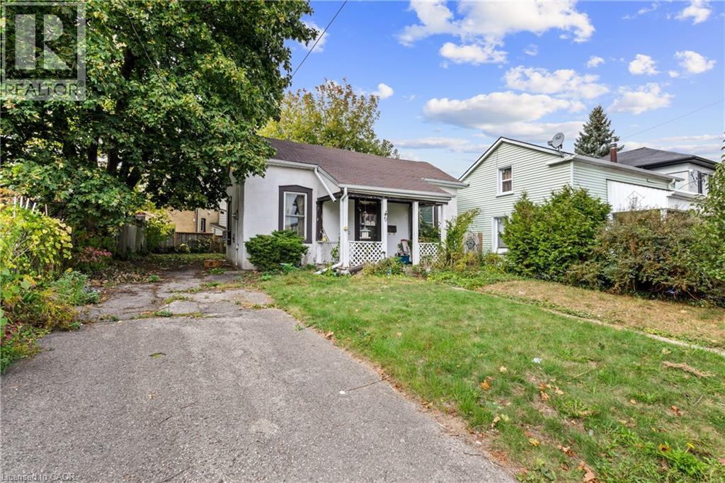 70 Murray Street, Brantford, Ontario  N3S 5N9 - Photo 1 - 40779311