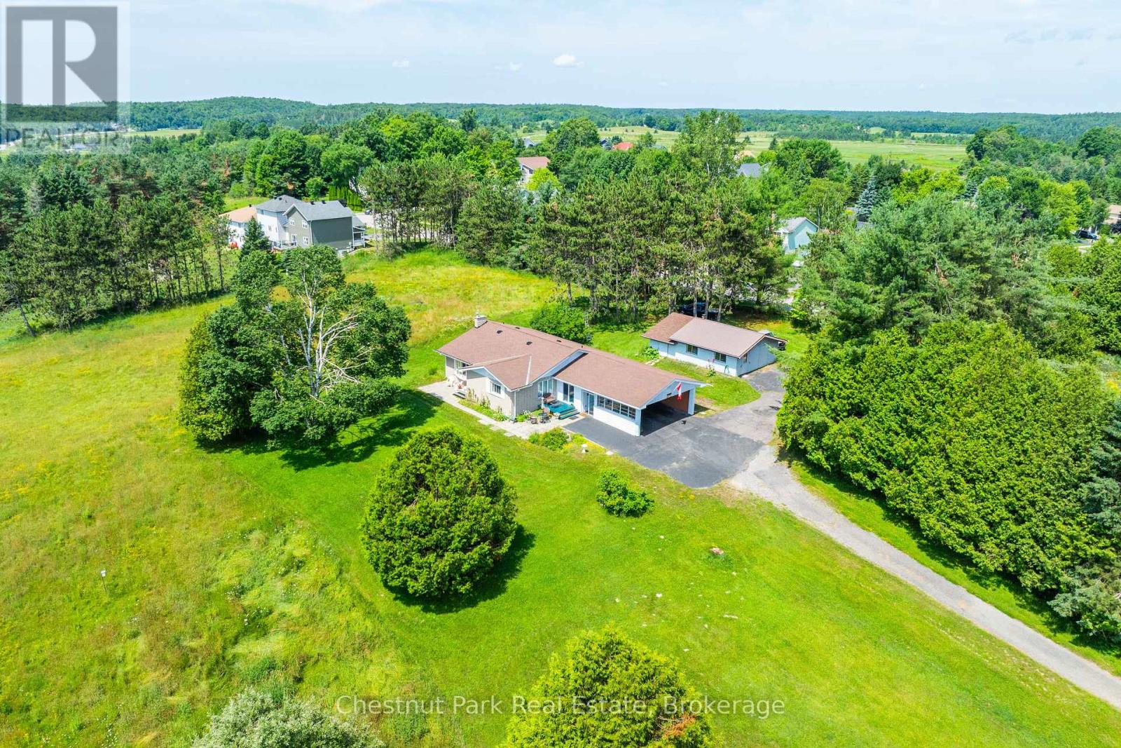 8 DANDELION LANE, Bracebridge, Ontario