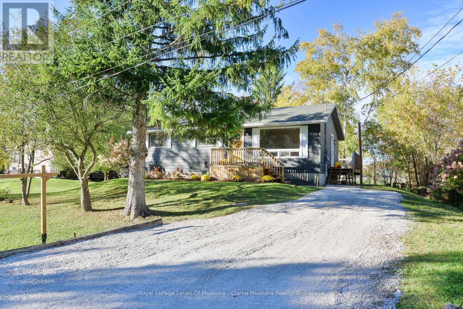 2 Sunset Crescent, Severn, Ontario  L0K 1E0 - Photo 1 - S12468472