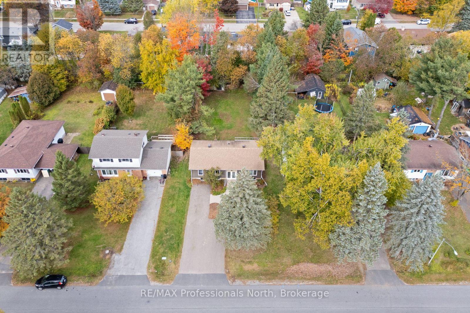11 Andrea Drive, Bracebridge, Ontario  P1L 1C5 - Photo 39 - X12469199
