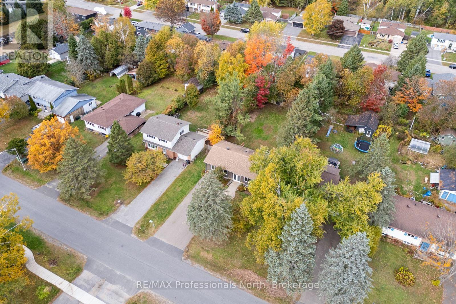 11 Andrea Drive, Bracebridge, Ontario  P1L 1C5 - Photo 40 - X12469199