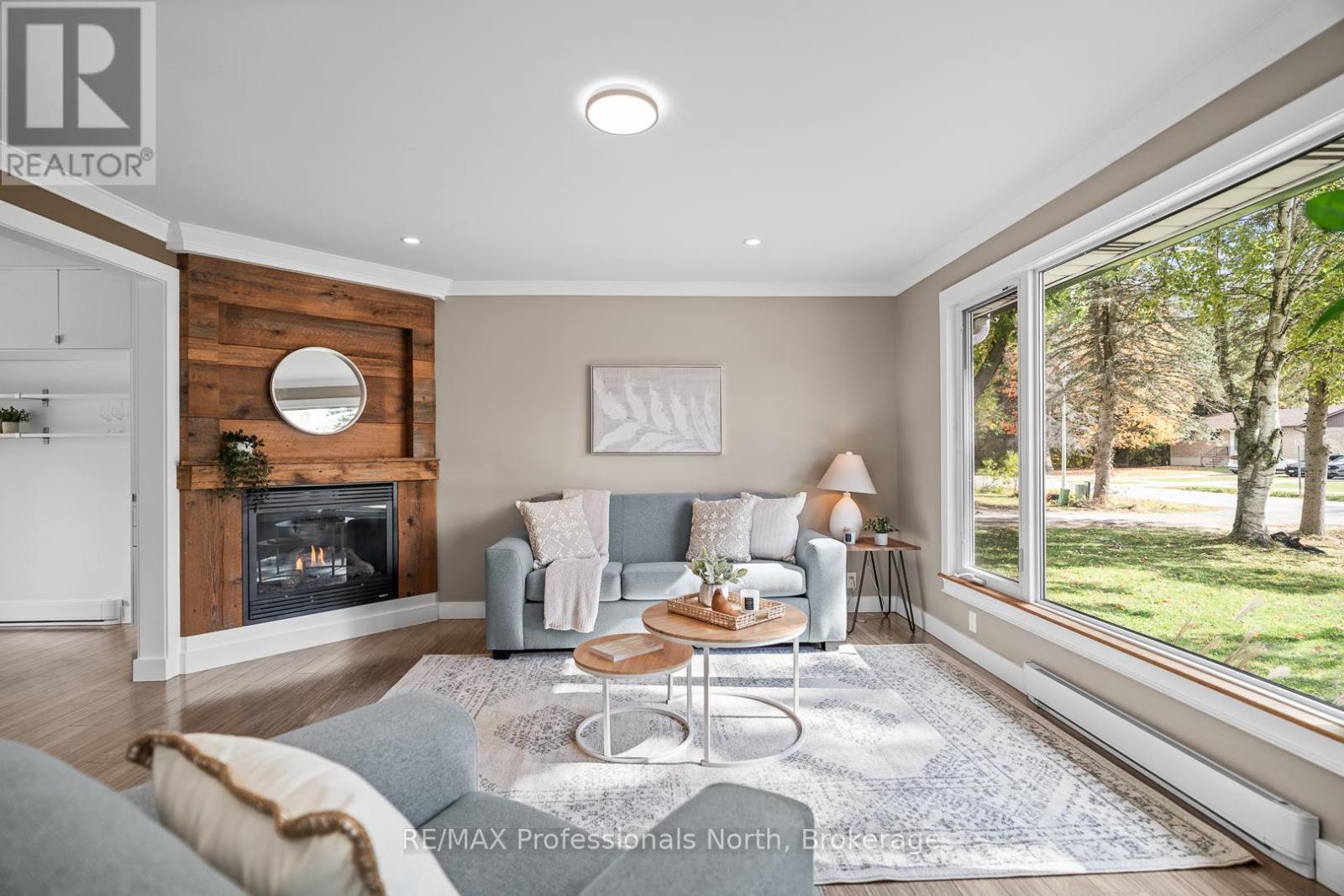 11 Andrea Drive, Bracebridge, Ontario  P1L 1C5 - Photo 5 - X12469199