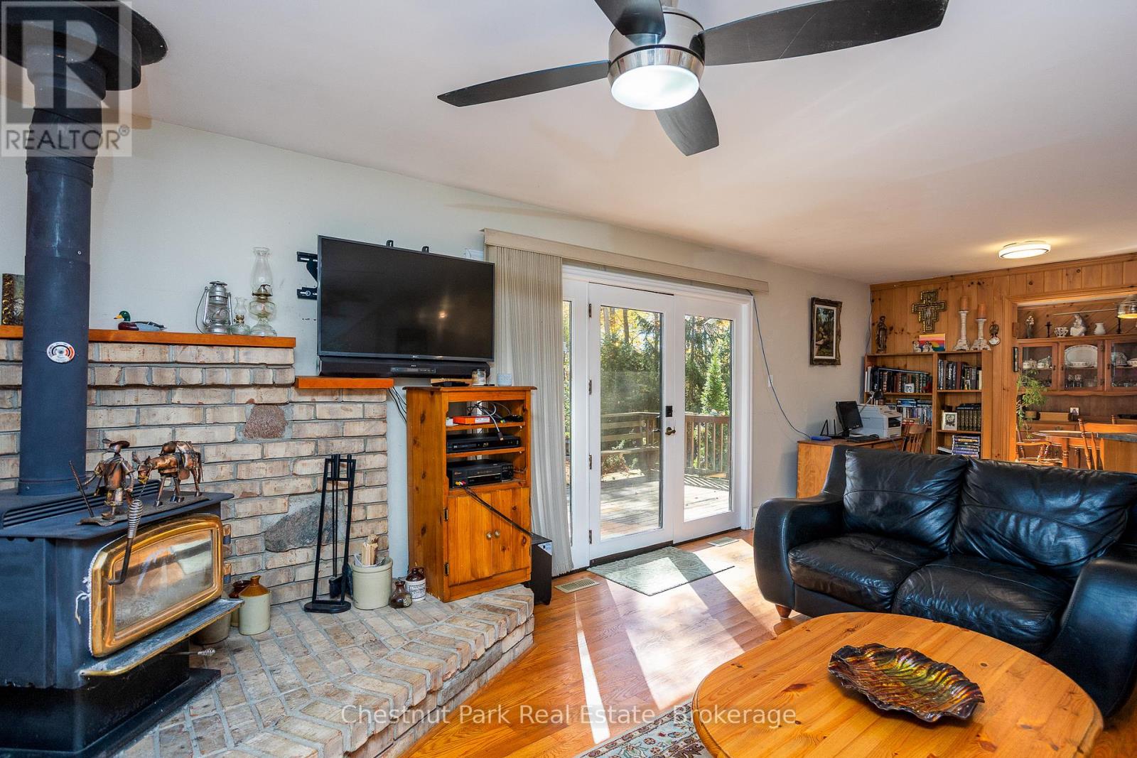 305 Barney's Boulevard, Northern Bruce Peninsula, Ontario  N0H 1Z0 - Photo 14 - X12469374
