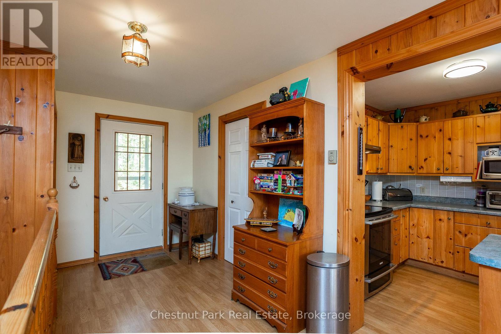 305 Barney's Boulevard, Northern Bruce Peninsula, Ontario  N0H 1Z0 - Photo 3 - X12469374
