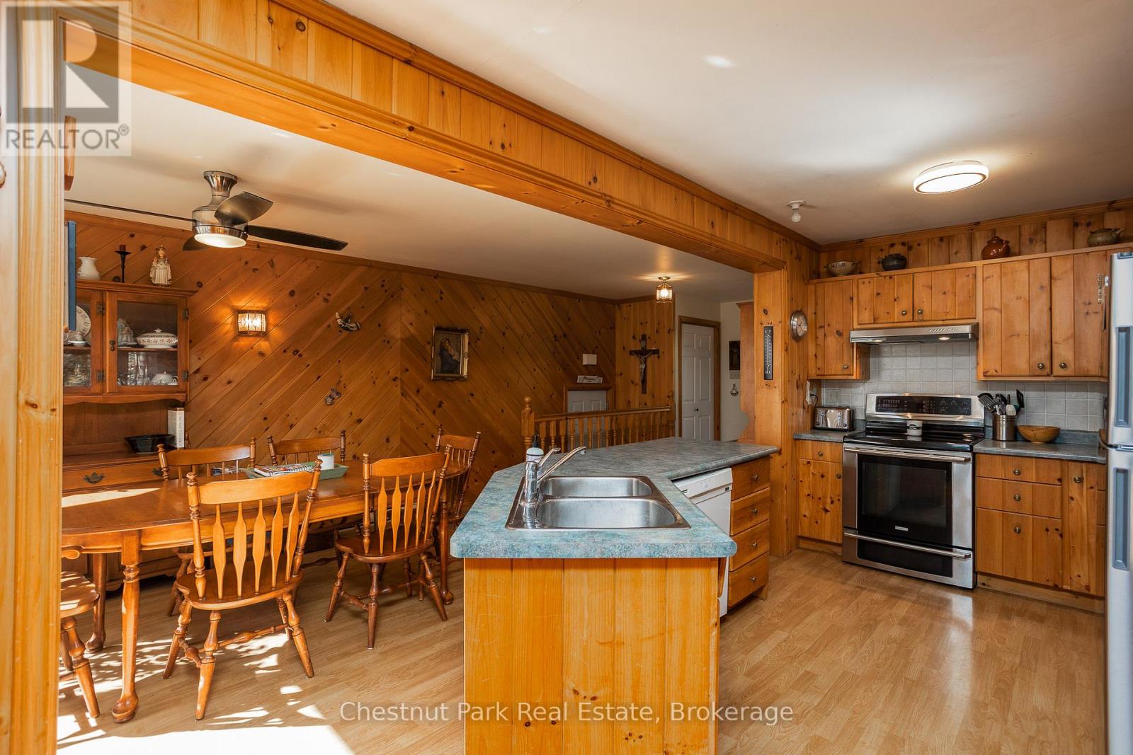 305 Barney's Boulevard, Northern Bruce Peninsula, Ontario  N0H 1Z0 - Photo 8 - X12469374