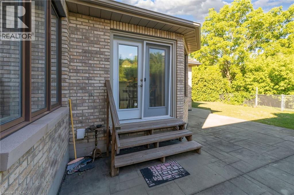 126 Montmorency Drive, Hamilton, Ontario  L8K 6R1 - Photo 41 - 40780279