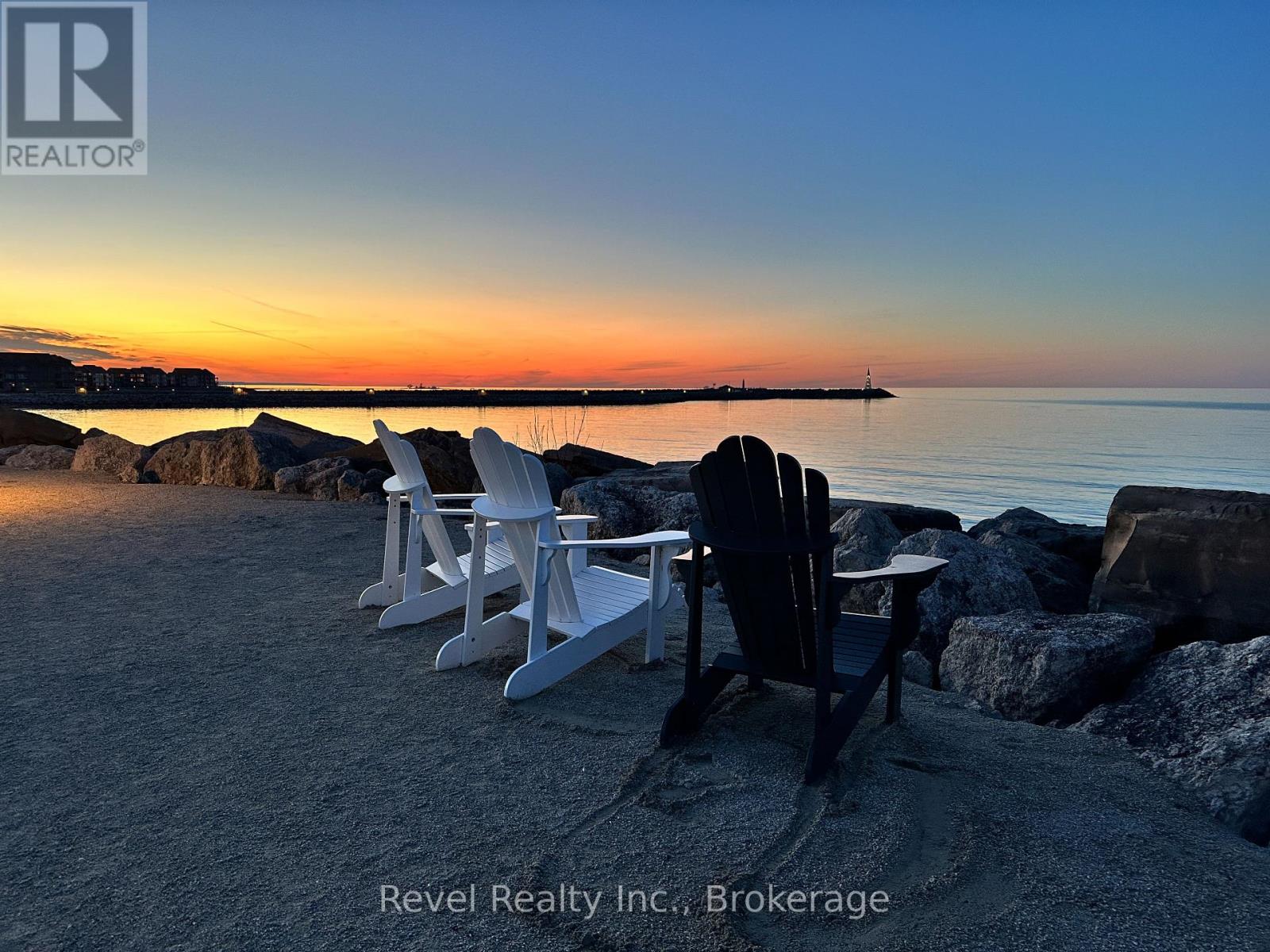 305 - 24 Ramblings Way, Collingwood, Ontario  L9Y 5S7 - Photo 2 - S12469689