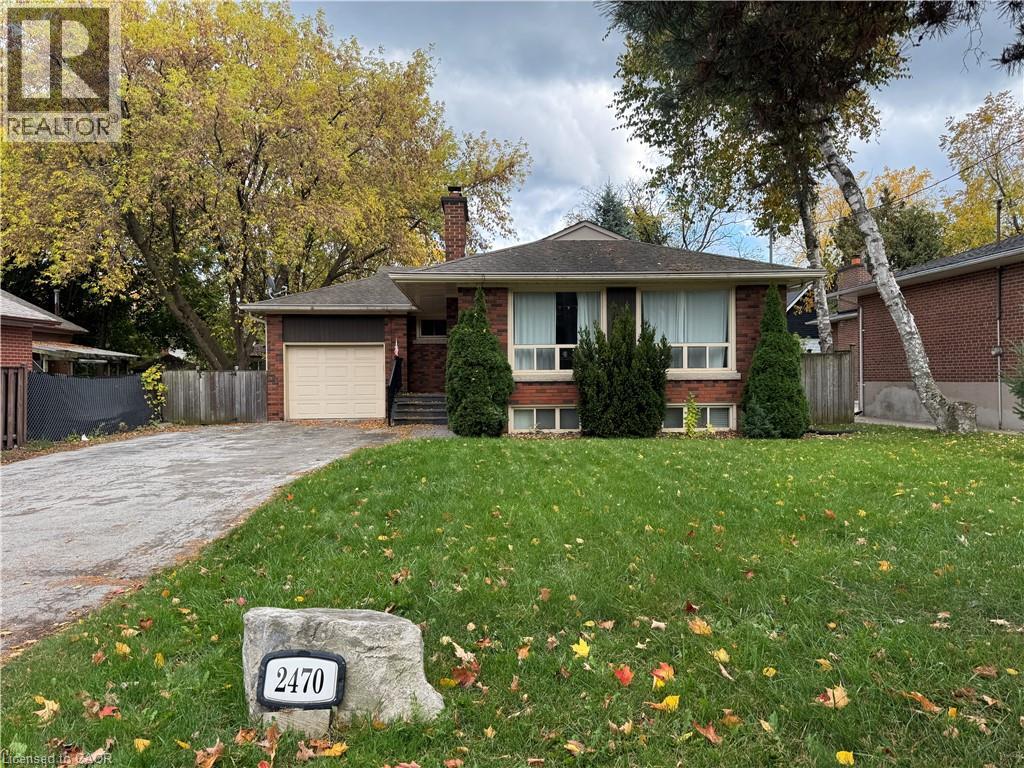 2470 Rebecca Street, Oakville, Ontario  L6L 2B2 - Photo 1 - 40780314