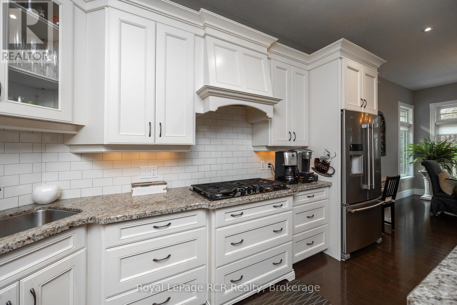 414498 Baseline Road, West Grey, Ontario  N0C 1H0 - Photo 12 - X12469922