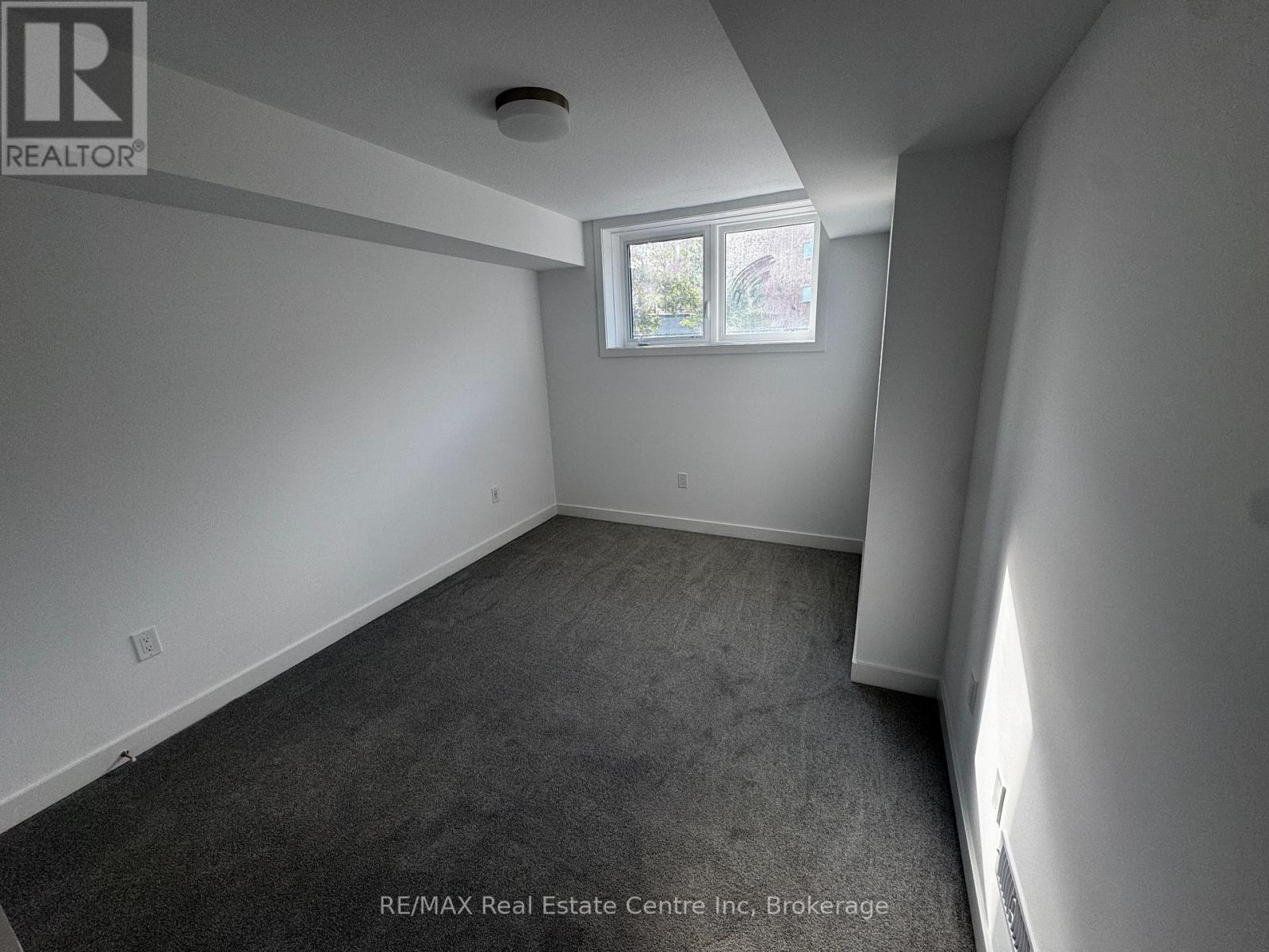 93 - 940 St David Street N, Centre Wellington, Ontario  N1M 0L7 - Photo 10 - X12469999