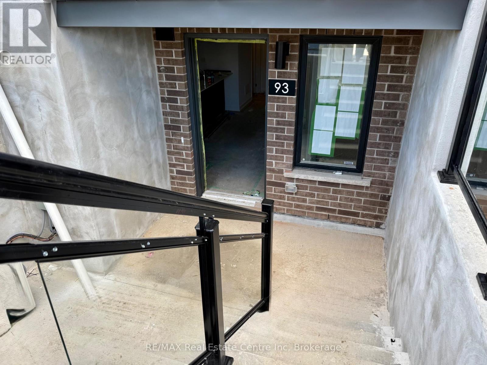 93 - 940 St David Street N, Centre Wellington, Ontario  N1M 0L7 - Photo 19 - X12469999