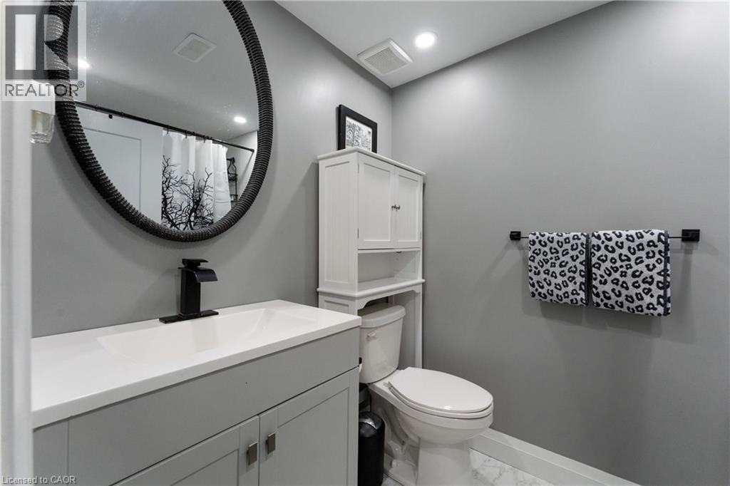 168 Hanover Place, Hamilton, Ontario  L8K 5X6 - Photo 41 - 40780336