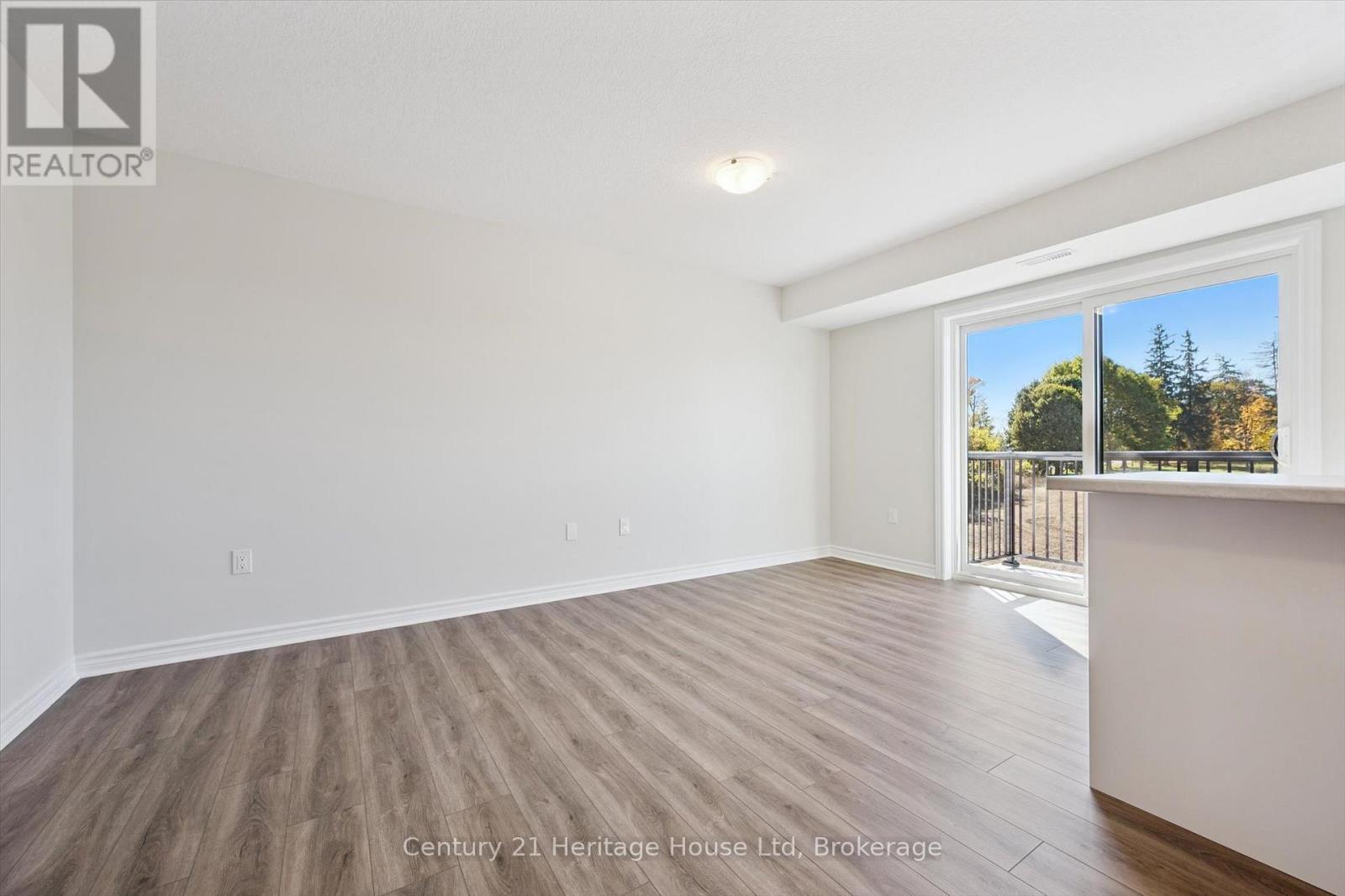 5 - 465 Garafraxa Street W, Centre Wellington, Ontario  N1M 0L6 - Photo 22 - X12470235