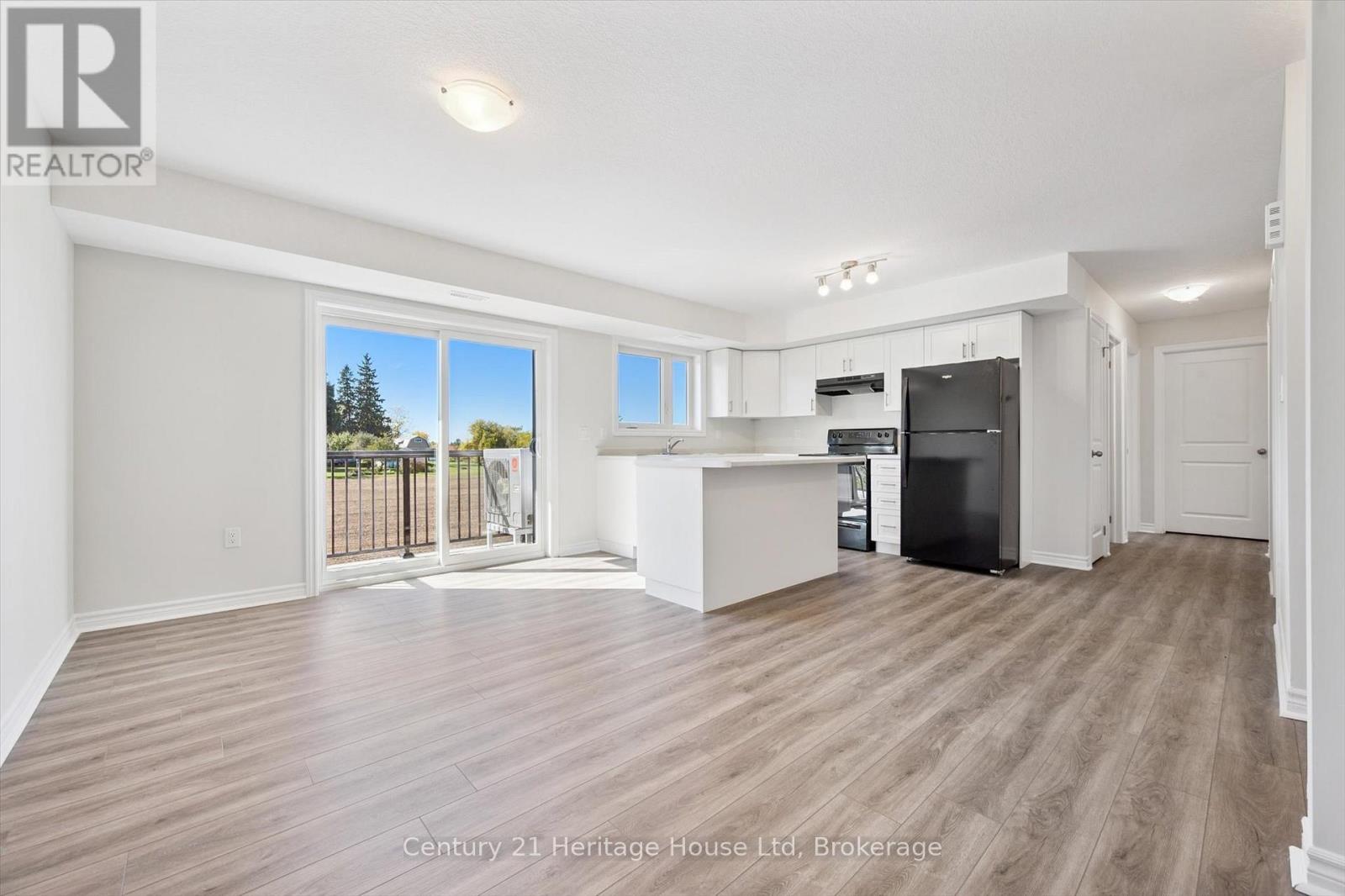 5 - 465 Garafraxa Street W, Centre Wellington, Ontario  N1M 0L6 - Photo 23 - X12470235